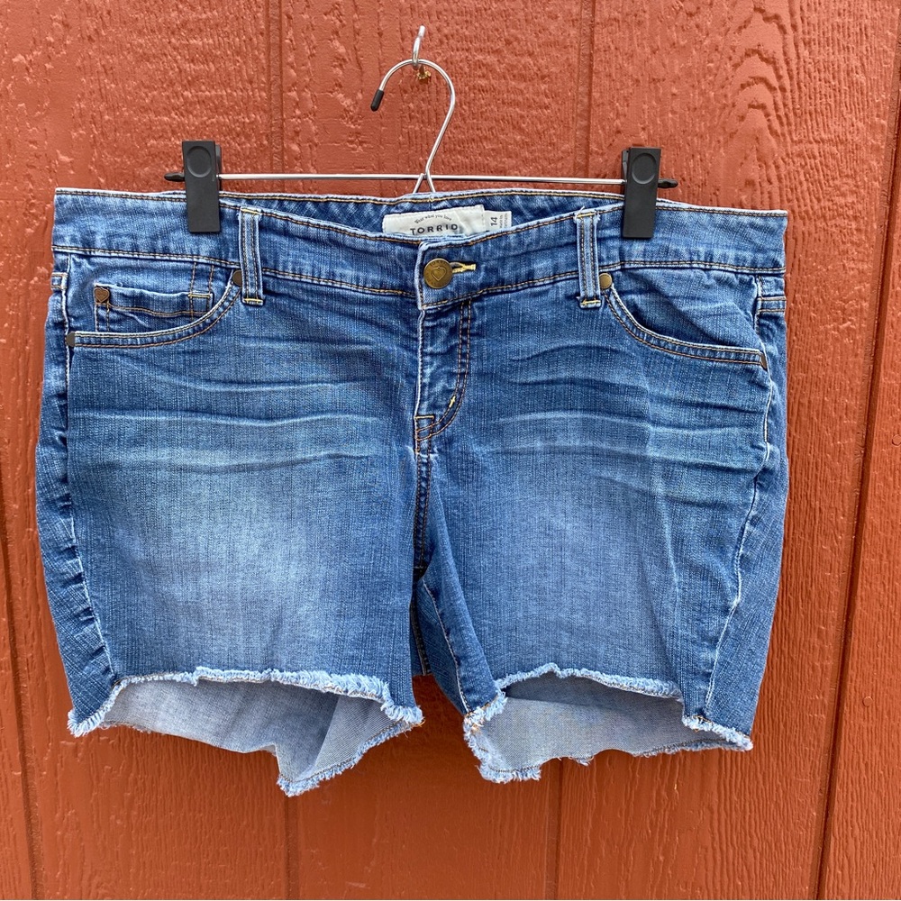 Blue Jean shorts size 14 by Torrid